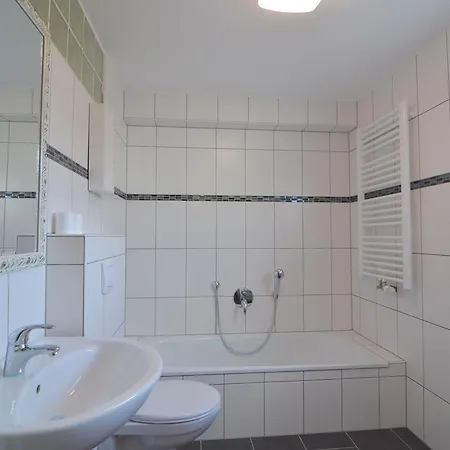 Am Kreuzberg *